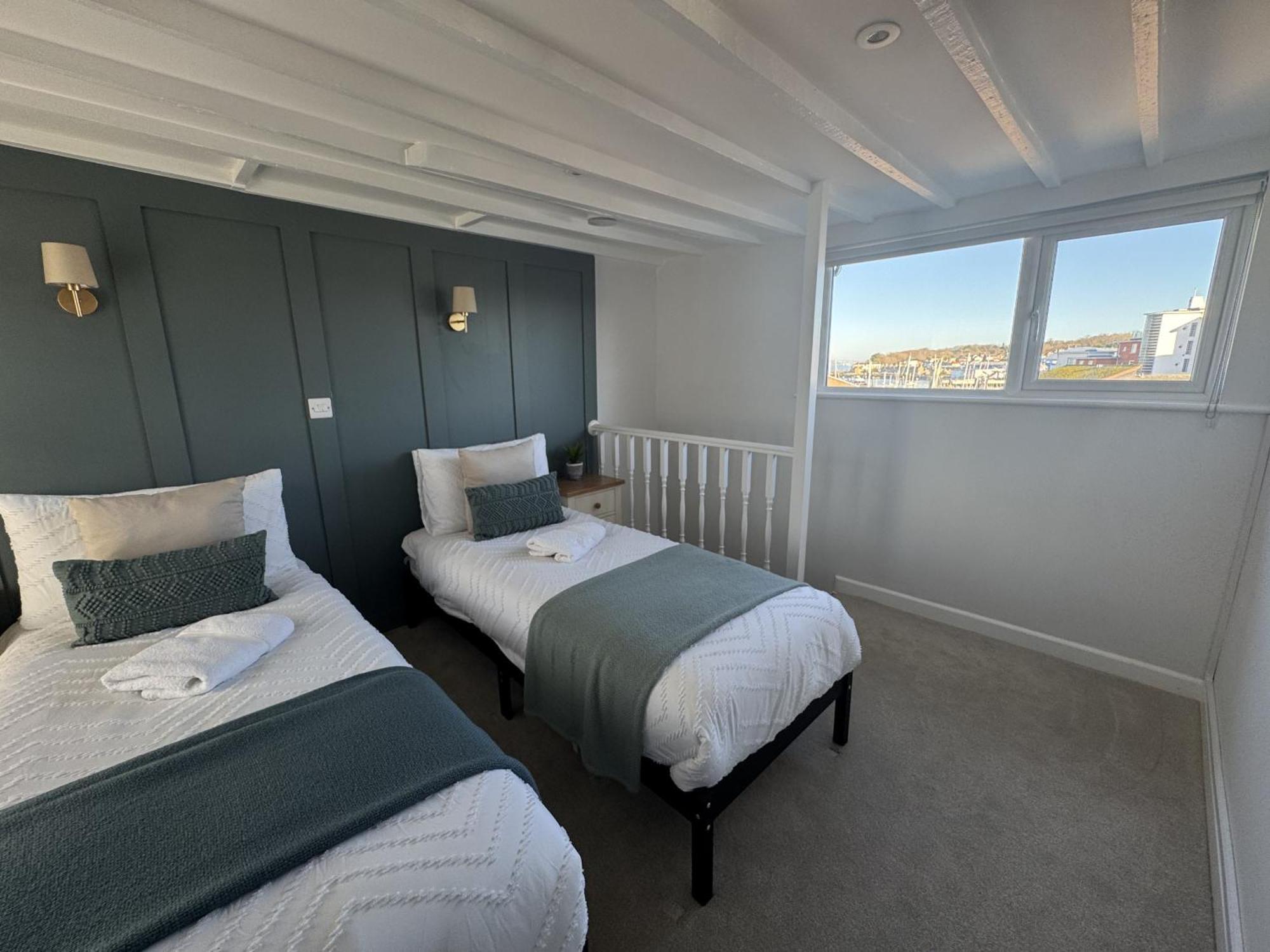Driftwood House - Luxury Dog-Friendly Townhouse In Cowes, Steps From Marina Villa Cowes  Eksteriør bilde